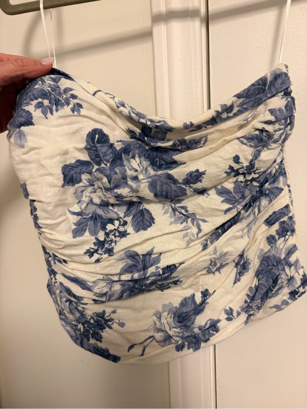A&F Blue White Floral Strapless Cropped Top